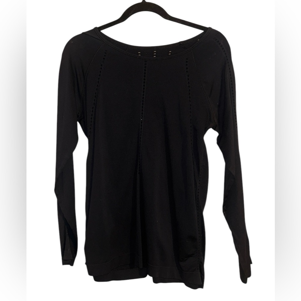 Athleta Long Sleeve Running Shirt - Vented. Sz Medium - no tag see measurements.